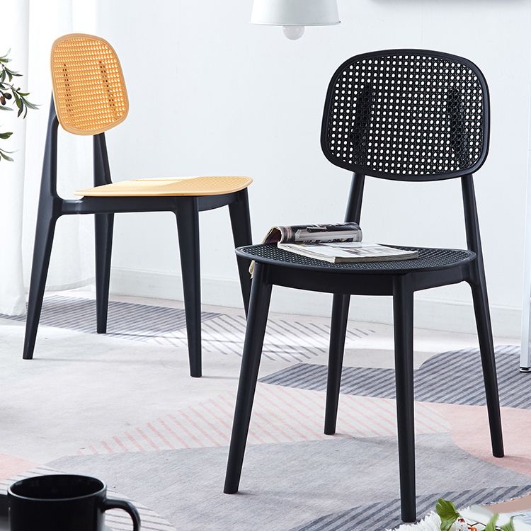 Sedia da pranzo in plastica in plastica aperta in stile contemporaneo per sala da pranzo
