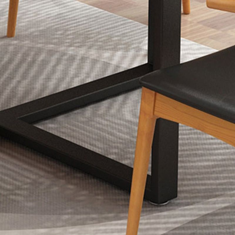 Modern Round Dining Table for Home Brown Solid Wood Table with Metal Base Clearhalo 'Dining Tables & Seating' 'Dining Tables' 'dining_table' 'furn' 'furn_dining_table' 'Furniture' 'Kitchen & Dining Furniture' 1200x1200_e67b2507-0b76-4e40-a21e-5f3f11cb8893