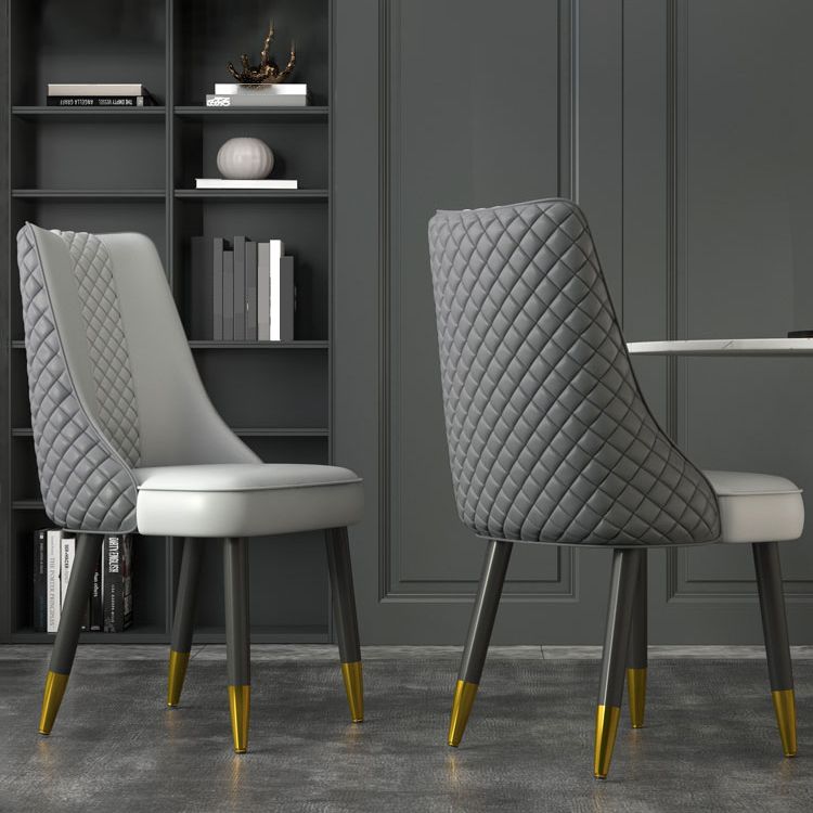 工業スタイルのダイニングチェアフェイクレザーキッチンの椅子と木製の脚