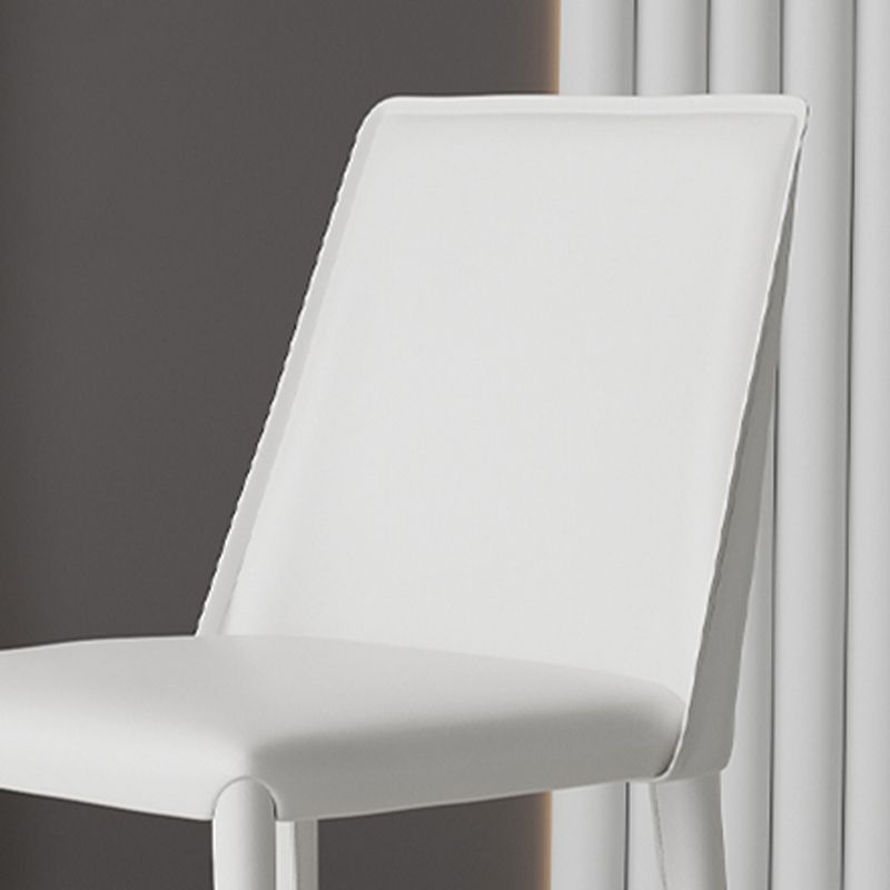 Sillas de comedor sin brazo de la espalda baja silla lateral moderna de cuero falso