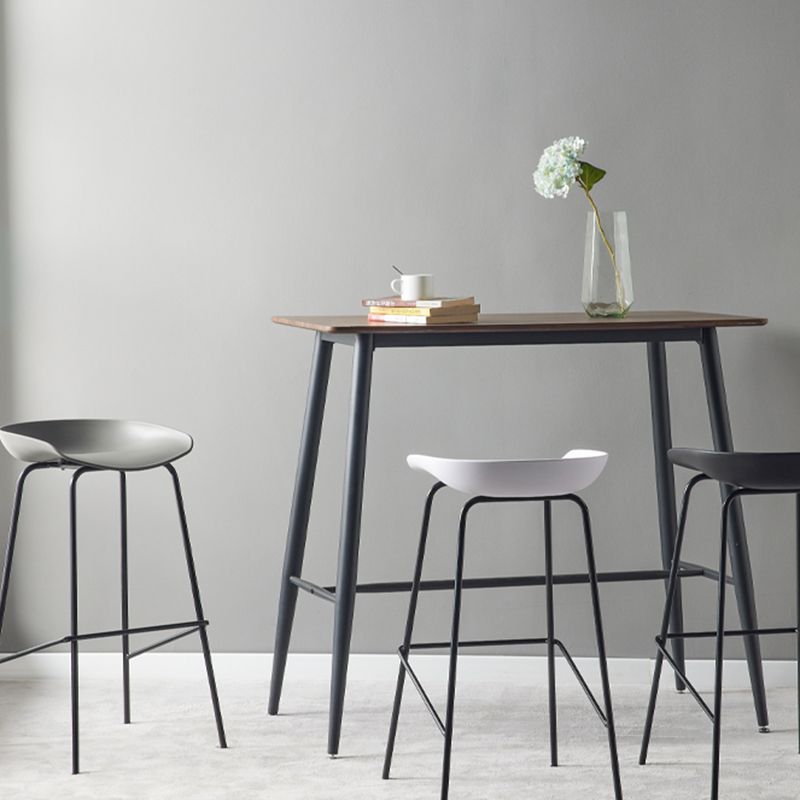 Modern Style Iron Bar Chair with Footrest Low Back Simple Bar Stool Clearhalo 'Bar Furniture' 'Bar Stools' 'bar_stools' 'furn' 'furn_bar_stools' 'furniture_bar_stools' 'Kitchen & Dining Furniture' 'kitchen&dining_furn' 'kitchen' 'kitchen_furn' Furniture' 1200x1200_e780bbe5-5a8b-49b0-bfa3-b06330f031ef