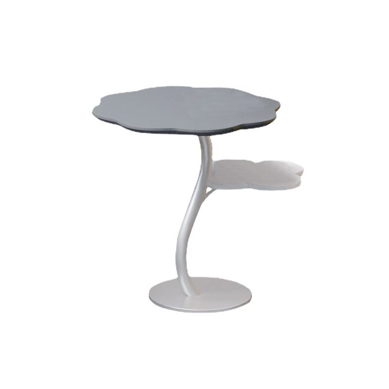 収納台座のサイドテーブルを備えたモダンリビングルームダブルティアラウンド