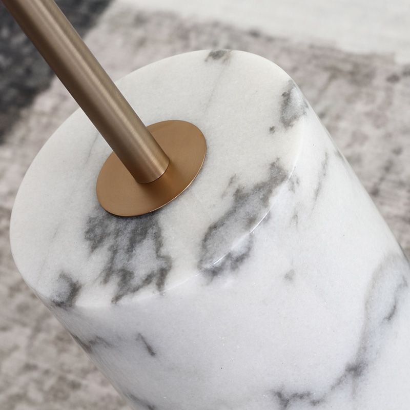 Round Pedestal Side Table Contemporary Mental Top End Table for Living Room Clearhalo 'Coffee & Accent Tables' 'End & Side Tables' 'end_side_table' 'end_side_tables' 'furn' 'furn_end_side_tables' 'Furniture' 'furniture_end_side_table' 'Living Room Furniture' 1200x1200_e79342d7-ee25-4517-8b9e-91aa839582e4