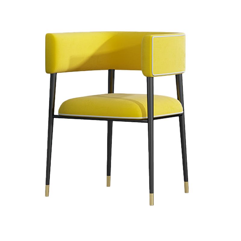 Industrieel gestoffeerde fluwelen armstoel Open achterste eetkamerstoel voor thuis