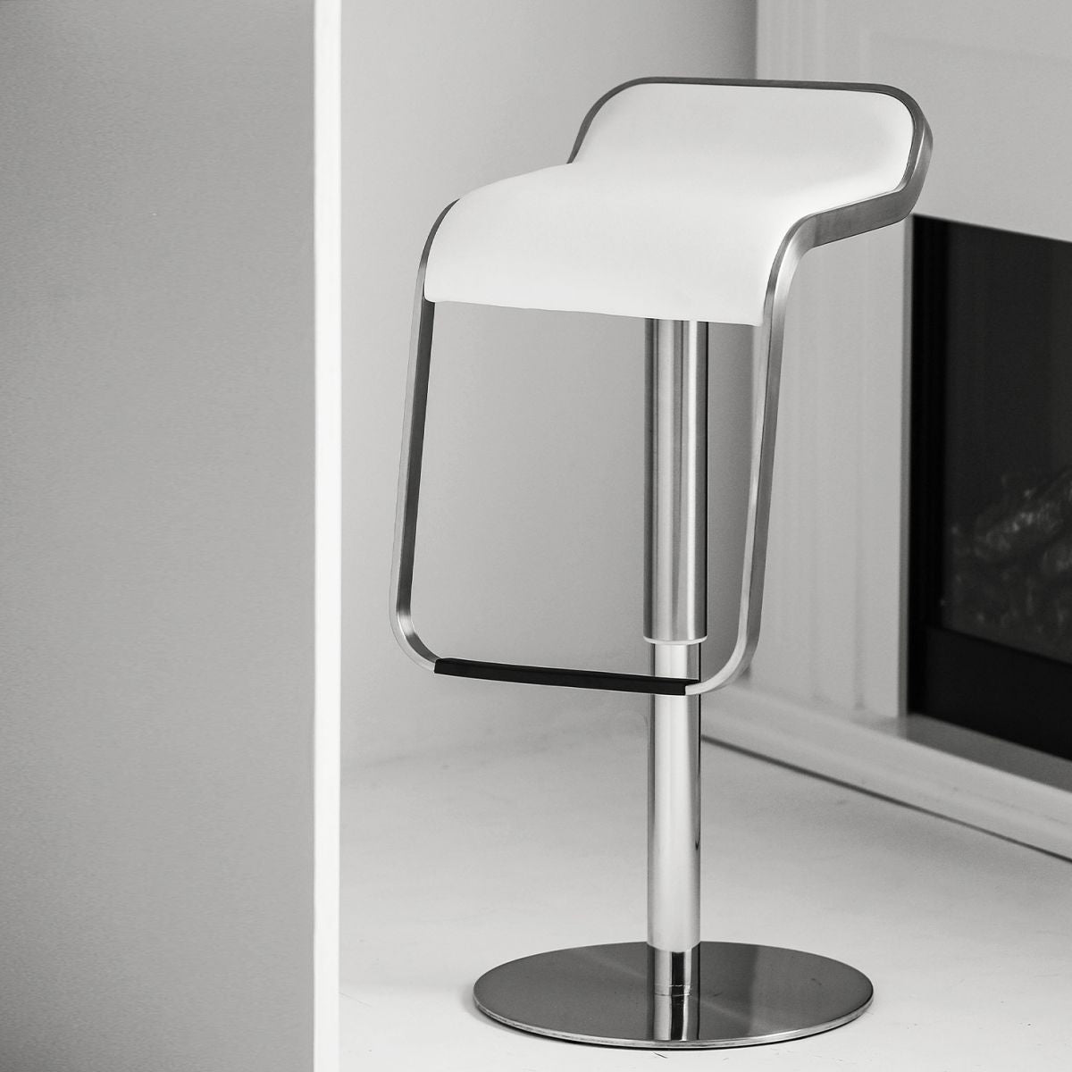 Tabouret de bar sans bras intérieur bas contemporain avec base en métal