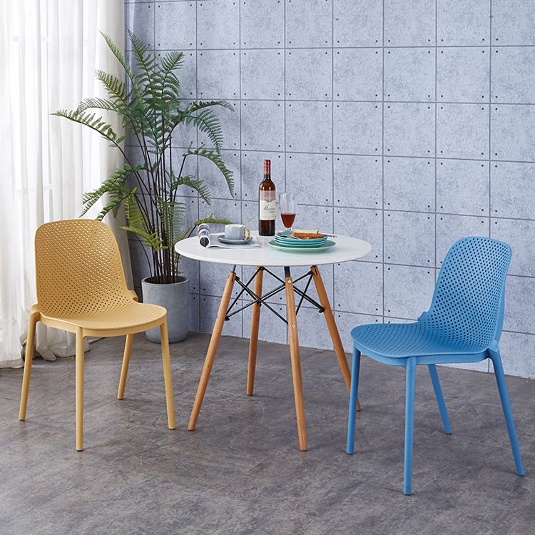 Dining Room Stacking Dining Chair Contemporary Style Plastic Side Chair Clearhalo ' kitchen&dining_furn' 'Dining Chairs' 'Dining Tables & Seating' 'dining_chair' 'Furniture' 'furniture_dining_chair' 'Kitchen & Dining Furniture' 'kitchen' 1200x1200_e816f5e8-0e06-4da7-b15a-ed4acc893cea