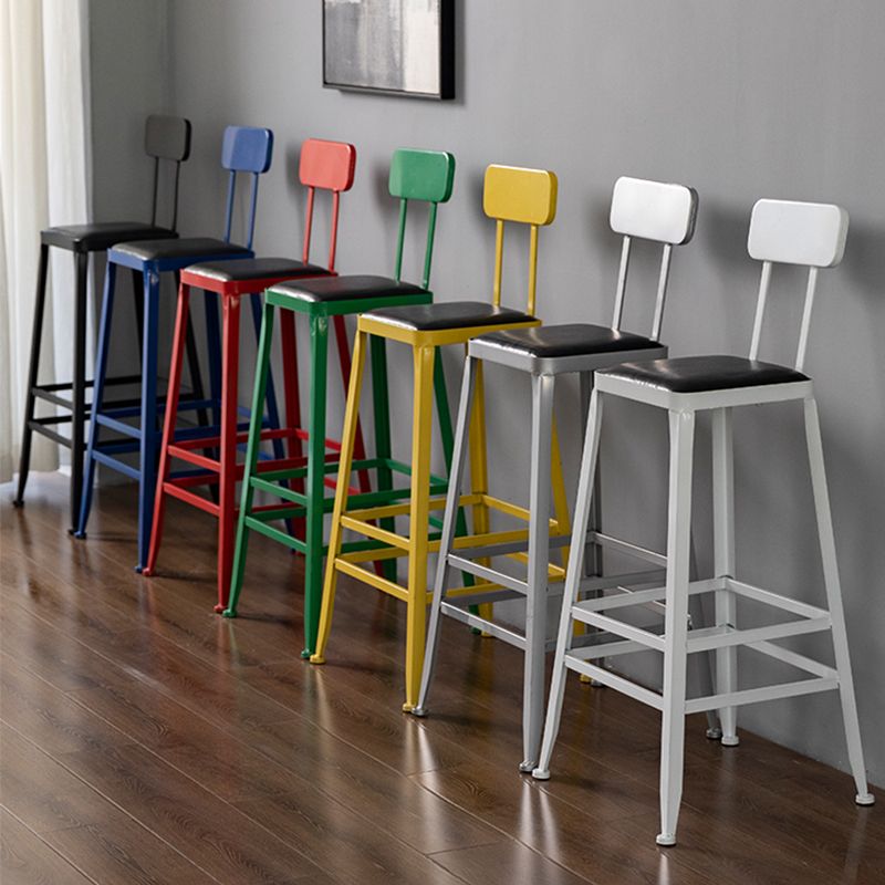 Modern Armless Backrest Counter Stool Iron Cafe Bar Stool with Wooden Seat and Pedal