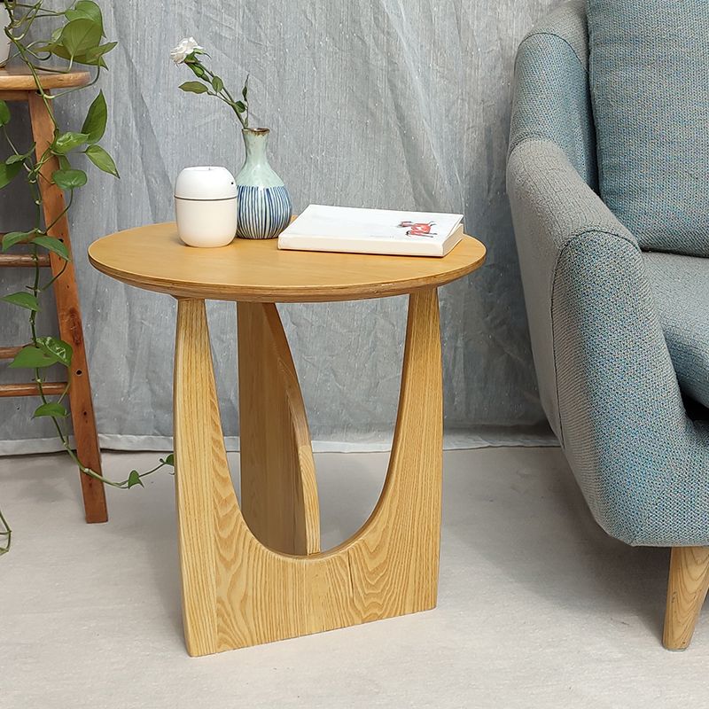 スカンジナビアの丸い木製の上部面表19.6インチの要約エンドテーブル