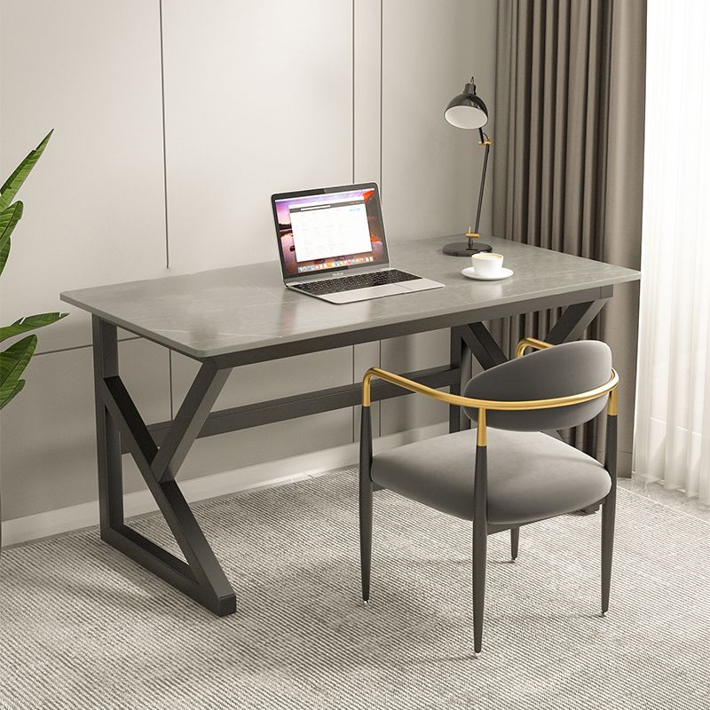 Bureau de bureau industriel Bureau d'ordinateur de finition antique rectangulaire avec des jambes métalliques