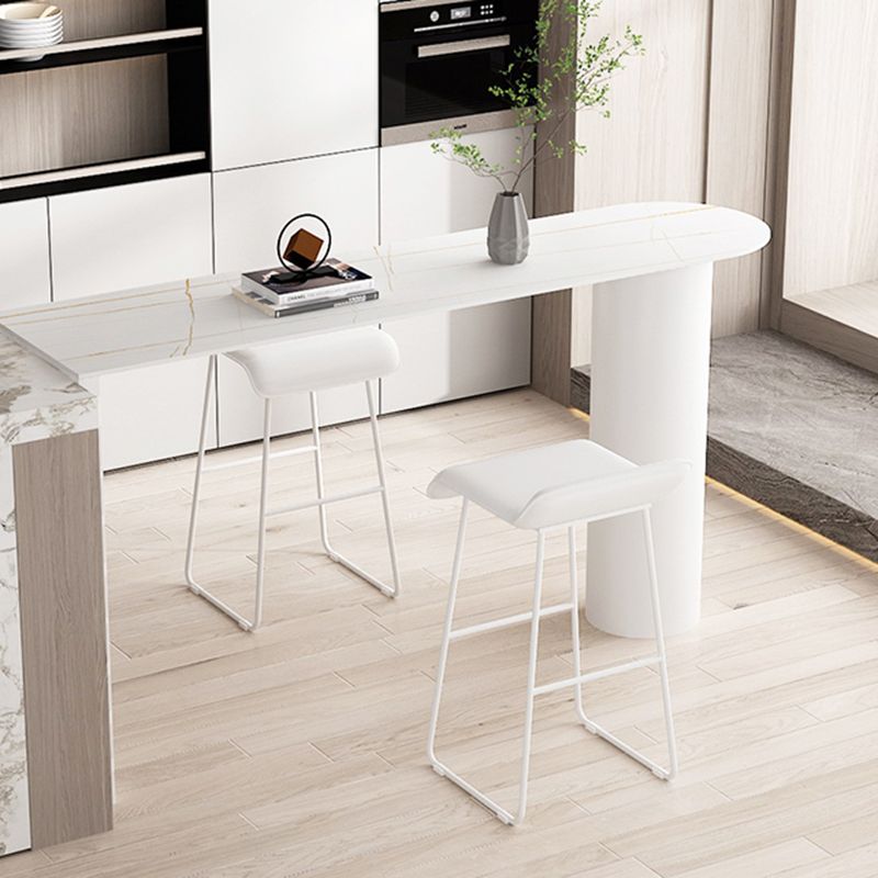 Contemporary Bar Dining Table Indoor Bar Table with Iron Base in White Clearhalo 'Bar Furniture' 'Bar Tables' 'bar_tables' 'Furniture' 'furniture_bar_tables' 'Kitchen & Dining Furniture' 'kitchen&dining_furn' 'kitchen' 1200x1200_e931a977-9b45-4458-9225-0b6cc6a36ed0