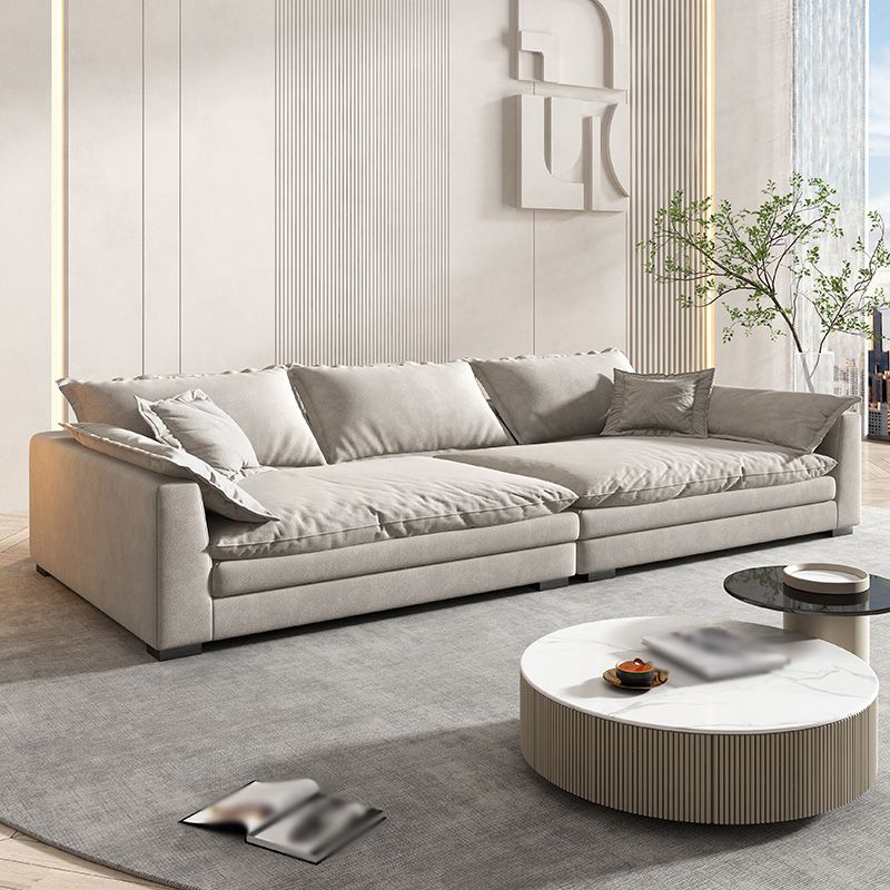 Asiento en el brazo de almohada de almohada de relleno de estacionarios de estacionado.