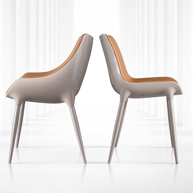 Noordse armloze rugleun lederen stoel met metalen benen voor eetkamer