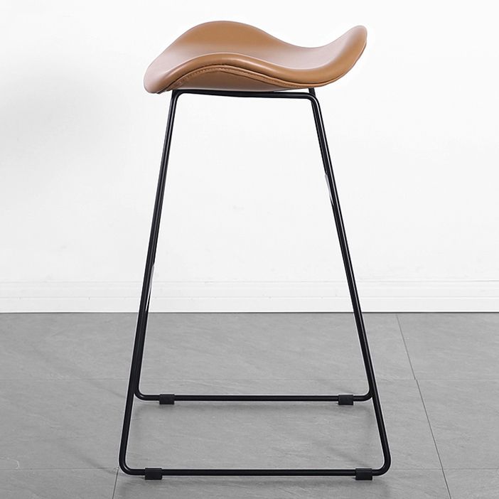 Industrial Style Metal Bar-stool Bucket Seat Sled Legs Counter Stool for Kitchen Bar Clearhalo 'Bar Furniture' 'Bar Stools' 'bar_stools' 'furn' 'furn_bar_stools' 'furniture_bar_stools' 'Kitchen & Dining Furniture' 'kitchen&dining_furn' 'kitchen' 'kitchen_furn' Furniture' 1200x1200_e9bb4887-bfc0-462b-98eb-99cfc99fcae2