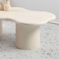 Mesa de centro escandinava de forma libre con base de madera en beige