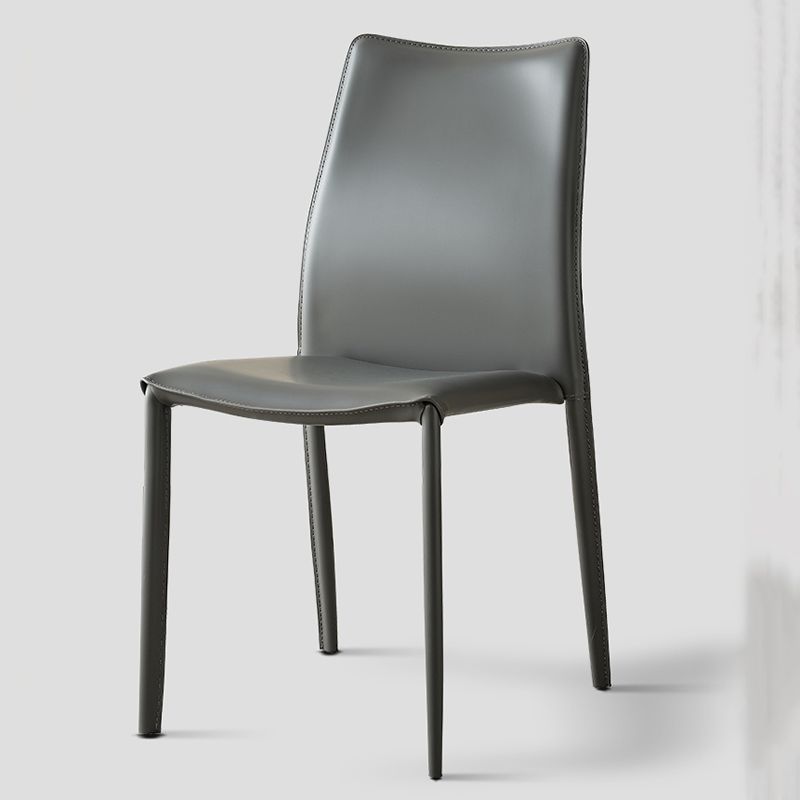 Silla interior tapizada de cuero de forma falsa acabado mate sólido