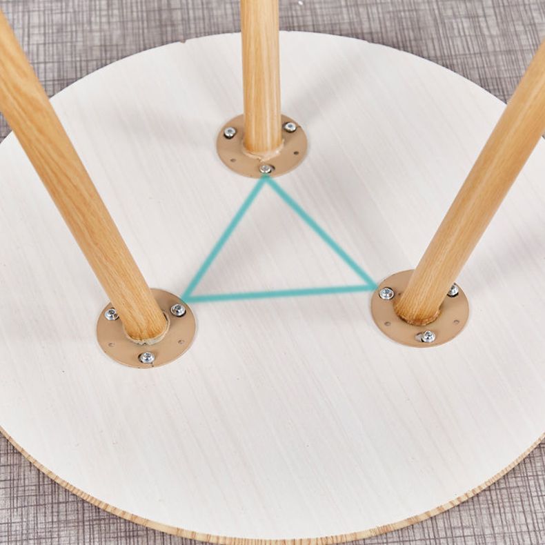 28.74 "Table lateral de estilo contemporáneo de estilo 3 patas de acento lateral redondo de madera de 3 patas