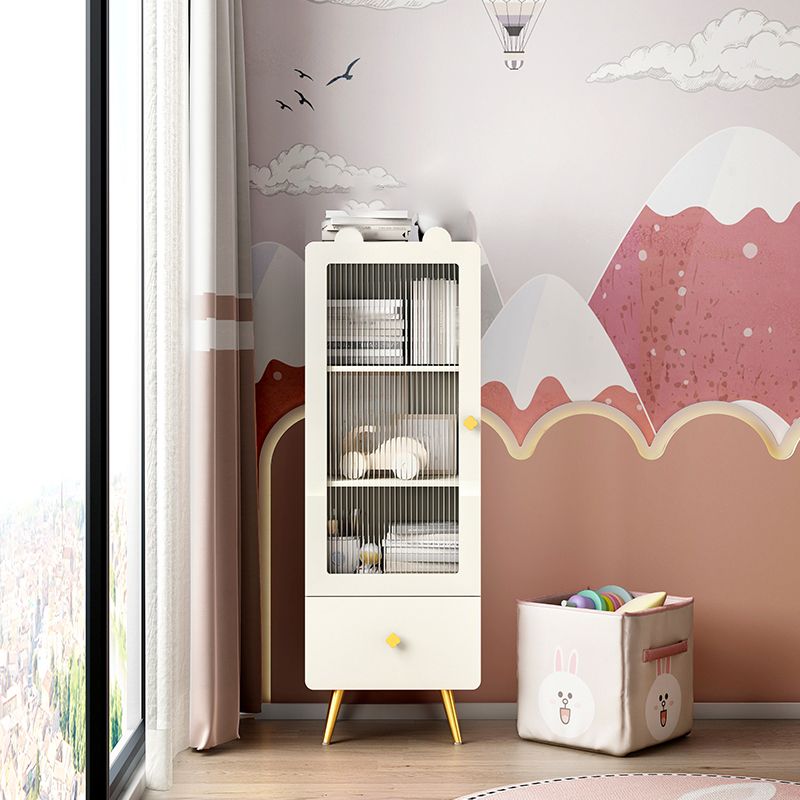 Eigentijdse boekenkast gesloten terug verticale plank boekenkast met ladeopslag