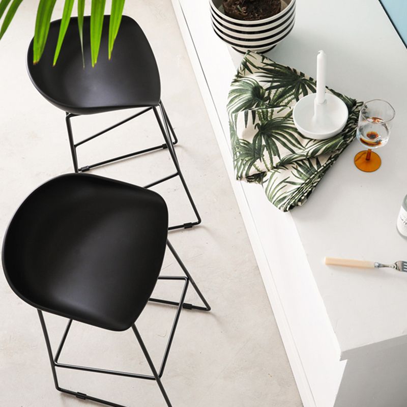 Nordic Indoor Simple Barstool Low Back Steel Tall Stool with Plastic Seat Clearhalo 'Bar Furniture' 'Bar Stools' 'bar_stools' 'furn' 'furn_bar_stools' 'Furniture' 'furniture_bar_stools' 'Kitchen & Dining Furniture' 1200x1200_eae4be74-e77d-4db9-9d02-3a4ea35188e5