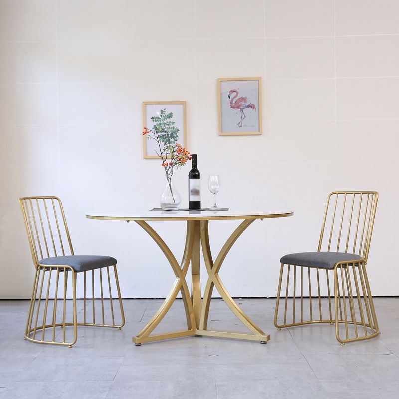 Table à manger de luxe traditionnelle Table ronde en marbre artificiel pour la maison