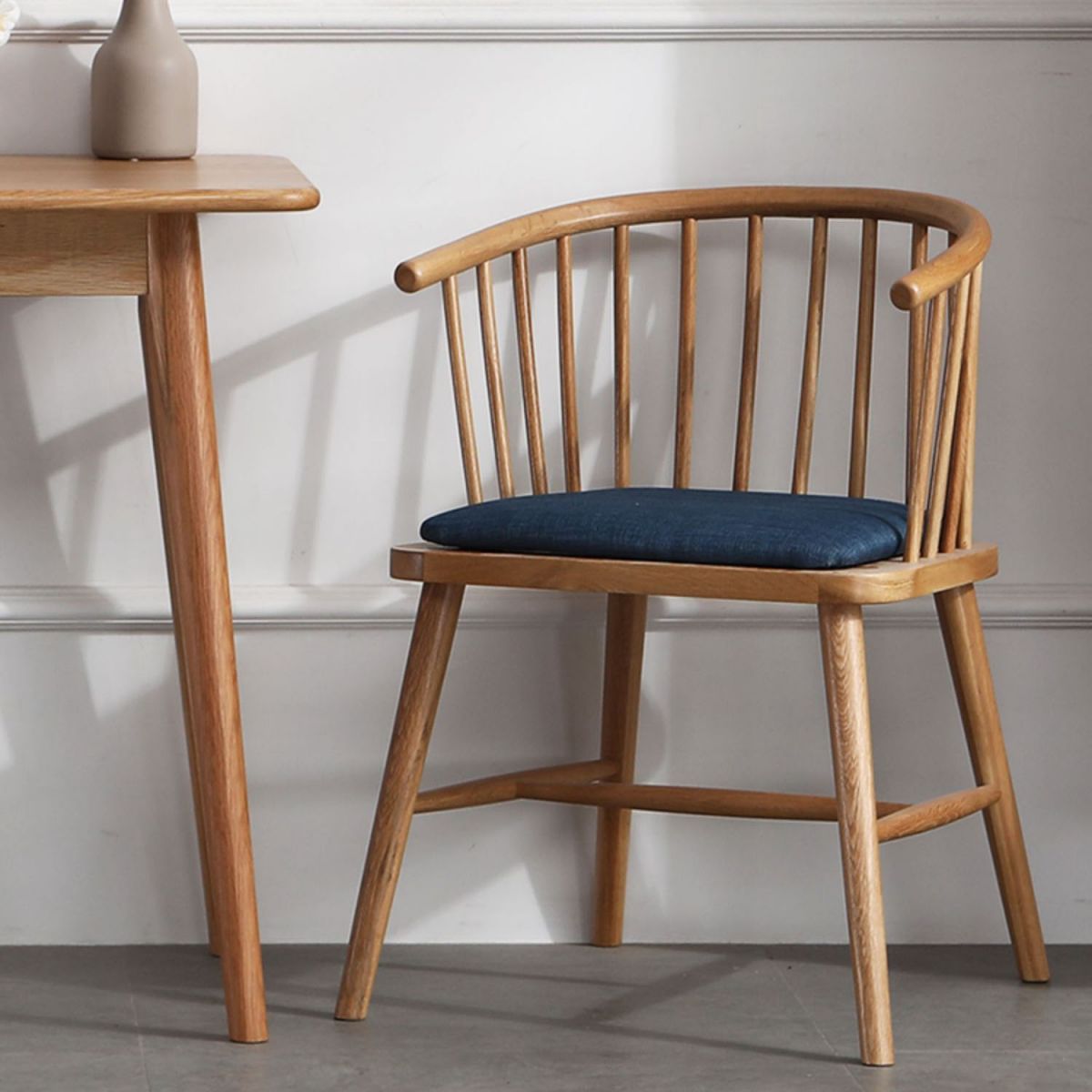 Modern Style Windsor Back Chair Dining Arm Chairs with Wooden Legs for Kitchen Clearhalo ' kitchen&dining_furn' 'Dining Chairs' 'Dining Tables & Seating' 'dining_chair' 'furn' 'furn_dining_chair' 'Furniture' 'furniture_dining_chair' 'Kitchen & Dining Furniture' 'kitchen' 1200x1200_eaefdca7-2b15-4f83-915e-6e13debe1ab6