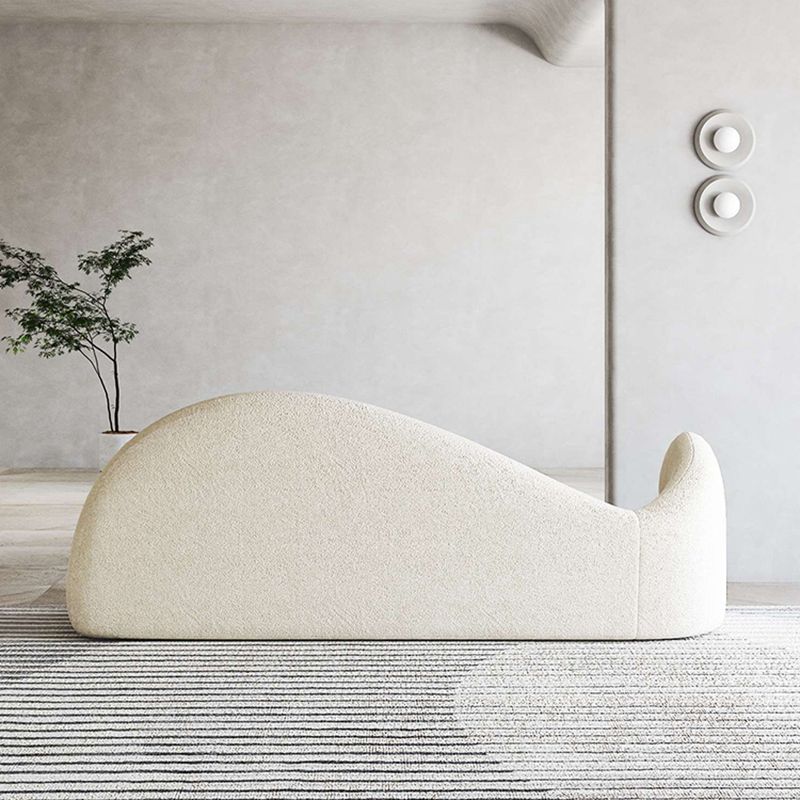 Sofá sofá sofá de lana curva en blanco para sala de estar, apartamento