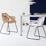 Silla de comedor de brazo de comedor de ratán con base negra