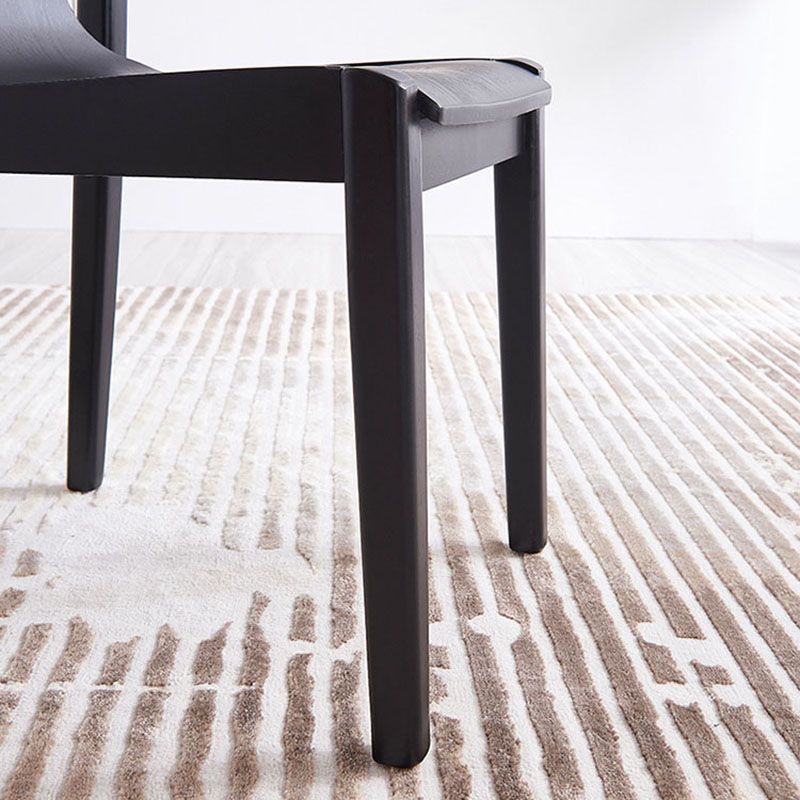 Silla lateral de la habitación del interior del interior de la madera del interior