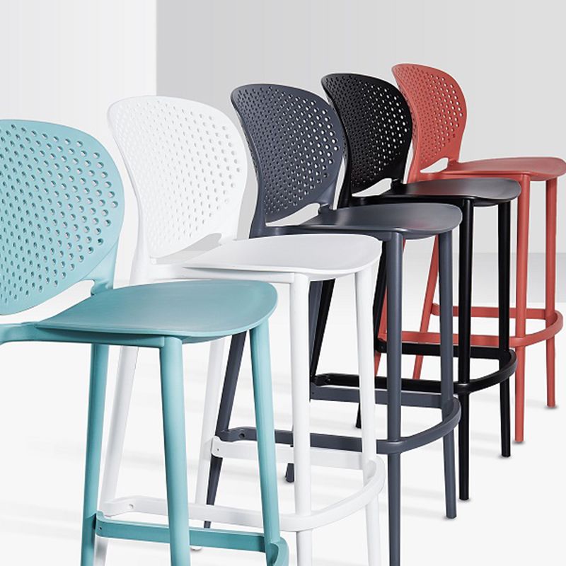 Contemporary Bar-stool Plastic Counter Bar Stool with Plastic Legs for Home Clearhalo 'Bar Furniture' 'Bar Stools' 'bar_stools' 'furn' 'furn_bar_stools' 'Furniture' 'furniture_bar_stools' 'Kitchen & Dining Furniture' 1200x1200_ebe3f750-c1f3-494b-9cd3-8c36c386cba1