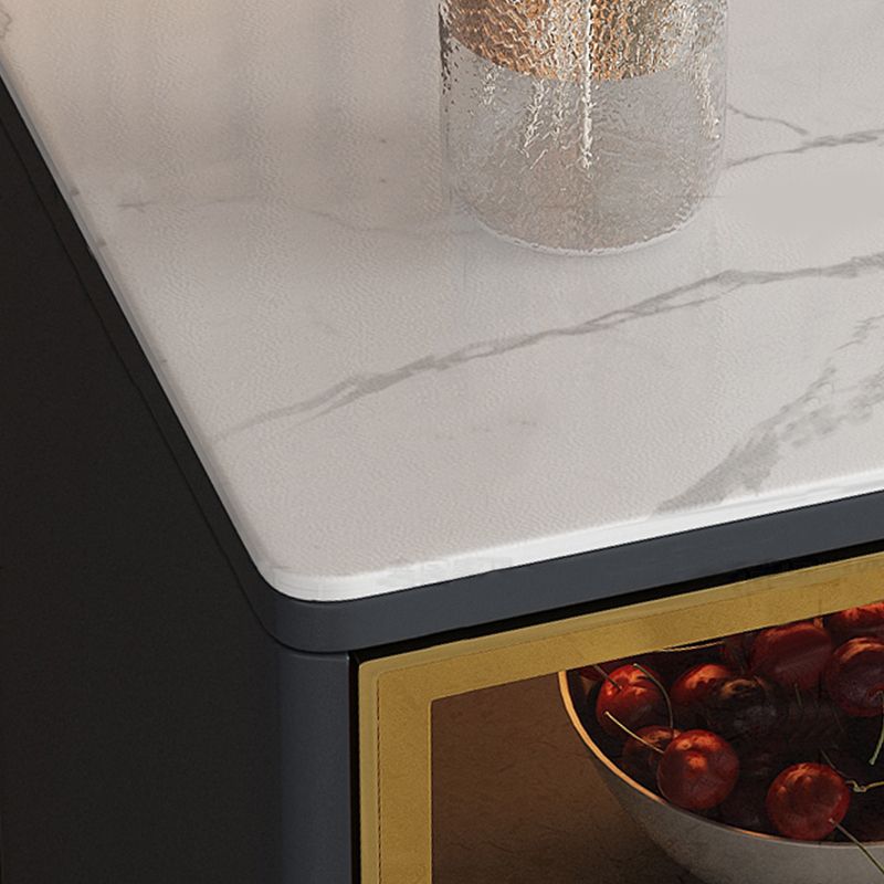 Table du buffet en bois et en pierre avec tiroirs serveur de restauration glamour