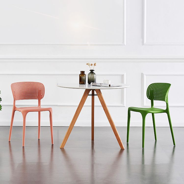 Plastic Contemporary RestaurantSide Chair Colorful Stacking Dining Chair Clearhalo ' kitchen&dining_furn' 'Dining Chairs' 'Dining Tables & Seating' 'dining_chair' 'furn' 'furn_dining_chair' 'Furniture' 'furniture_dining_chair' 'Kitchen & Dining Furniture' 'kitchen' 1200x1200_ec256bde-8aaa-4d29-9521-987ff176460e
