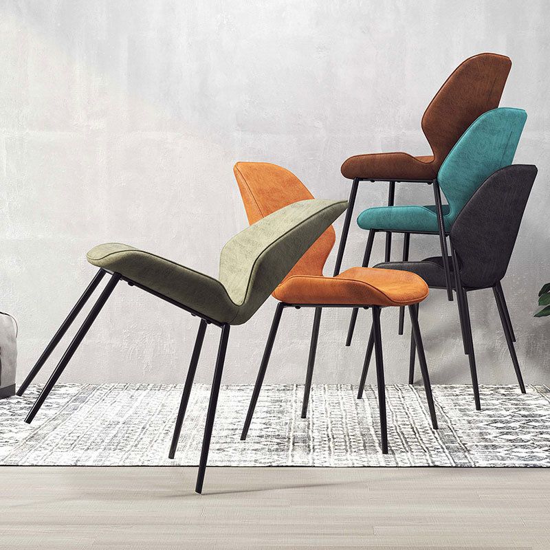 Eigentijdse eetkamerstoel keuken wingback armloze zijstoel met metalen benen