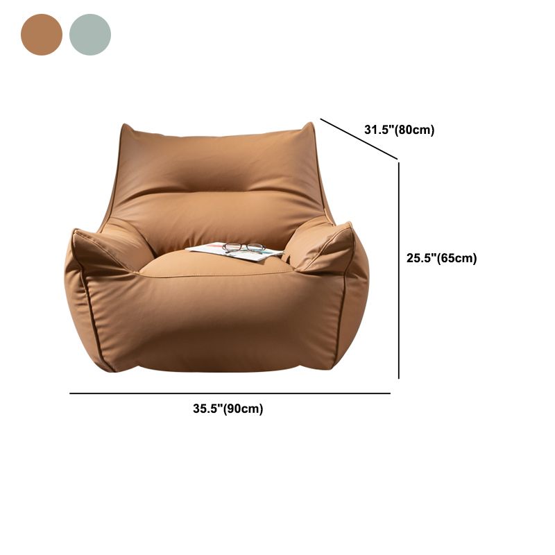 Moderno divano braccio svasato da cuscino cucito in pelle finta per soggiorno