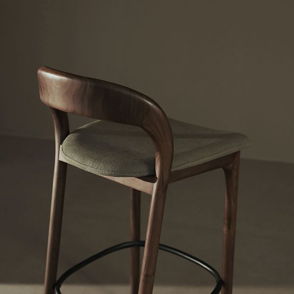 腰が腰に沿って産業バーの高さの腕のないスツール