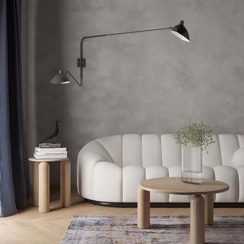 3本の脚のある北欧サイドテーブルラウンドソリッド木製エンドテーブル