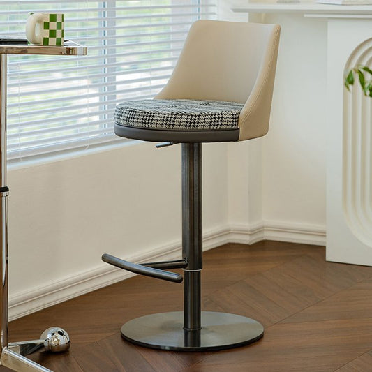 Sgabello da bar imbottito girevole regolabile in stile glam con gamba metallica