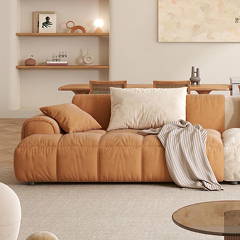 Sofá de estilo moderno coján de reposapiés embebido