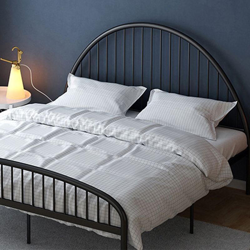 Letto a frammento di colore a cornice a cornice a cornice massiccio in metallo con gambe dora personalizzate