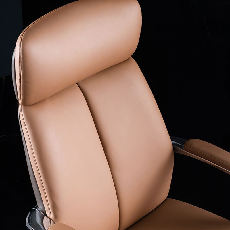 Silla de gerentes giratorios contemporáneos silla ejecutiva de armas acolchadas para la oficina