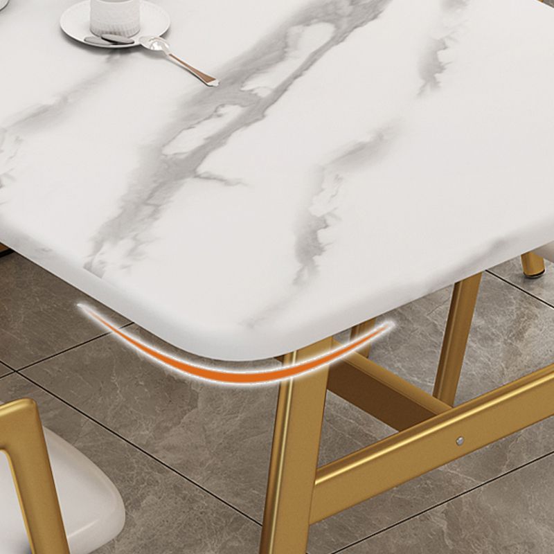 製造された木製のダイニングテーブルとパッド入り椅子を備えた5 PCSダイネットセット