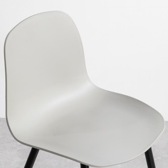Contemporary Home Side Chair Solid Back Metal Legs Plastic Dining Room Chair (Set of 4) Clearhalo ' kitchen&dining_furn' 'Dining Chairs' 'Dining Tables & Seating' 'dining_chair' 'Furniture' 'furniture_dining_chair' 'Kitchen & Dining Furniture' 'kitchen' 1200x1200_ed0f64b6-5497-48ce-855d-a55091aca4b4