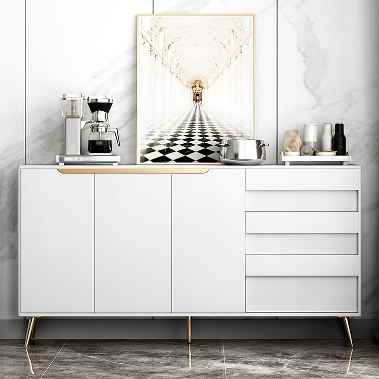 Credenza in legno ingegnerizzato a 3 cassetti ingegneri moderni rilancio regolabili per soggiorno