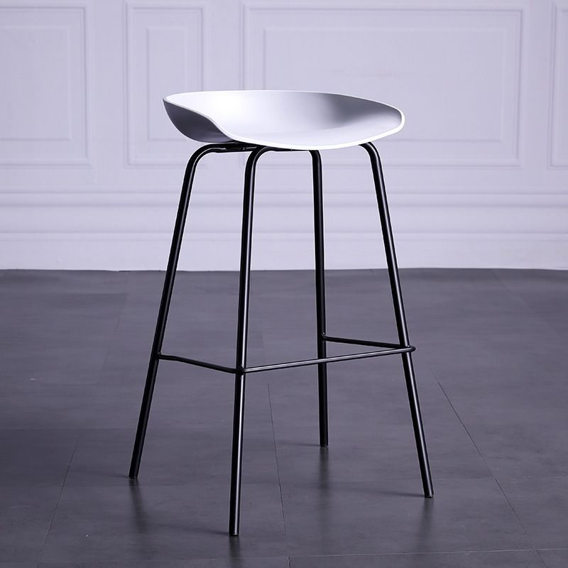 Contemporary Armless Low Backrest Counter Stool Iron Bar Stool with Footrest Clearhalo 'Bar Furniture' 'Bar Stools' 'bar_stools' 'furn' 'furn_bar_stools' 'Furniture' 'Kitchen & Dining Furniture' 1200x1200_ed32c3c5-cbec-4785-8518-a21a6666d5d7
