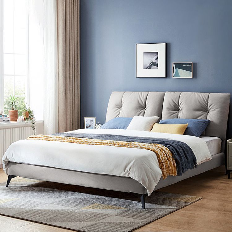 Letto standard grigio da 40,55 "con materasso con headboard rivestito