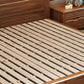 Cama de panel de nogal de cama estándar moderna de mediados de siglo con cabecera