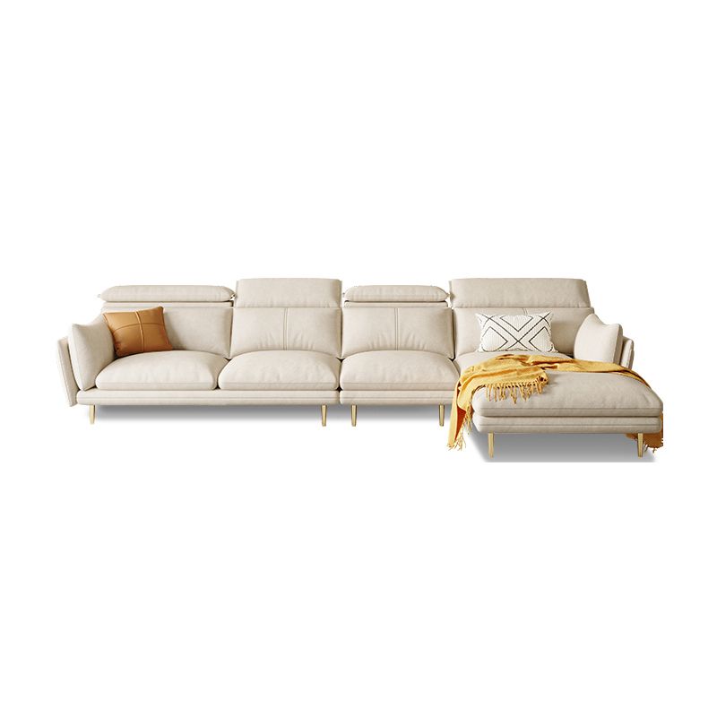 Glam Style 36.22 "H White Faux Leather Brazo acampanado sofá y chaise
