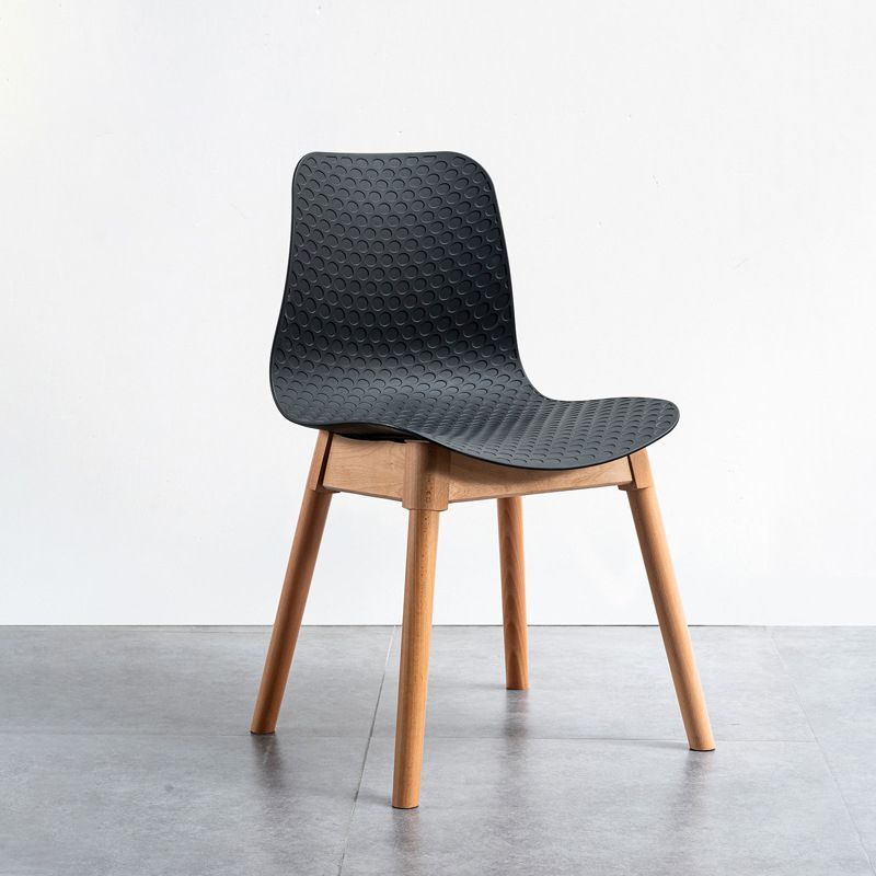 Sedie di plastica in stile nordico sedie laterali senza braccio con gambe in legno per cucina