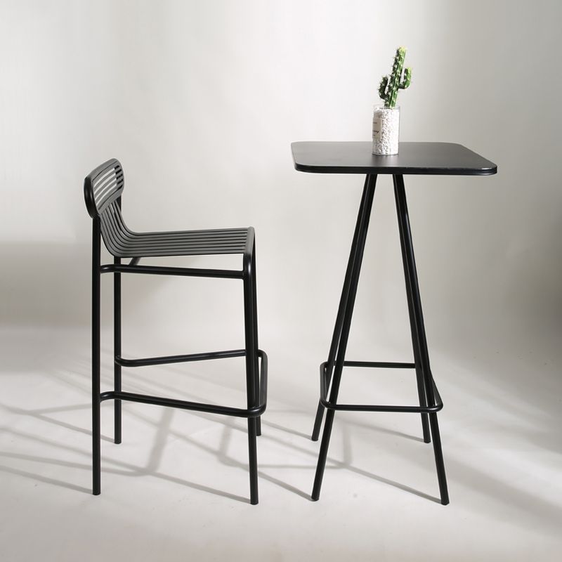 Table de table de bar en fer carrée industrielle 1/2 pièces Table de comptoir avec tabourets hauts métalliques