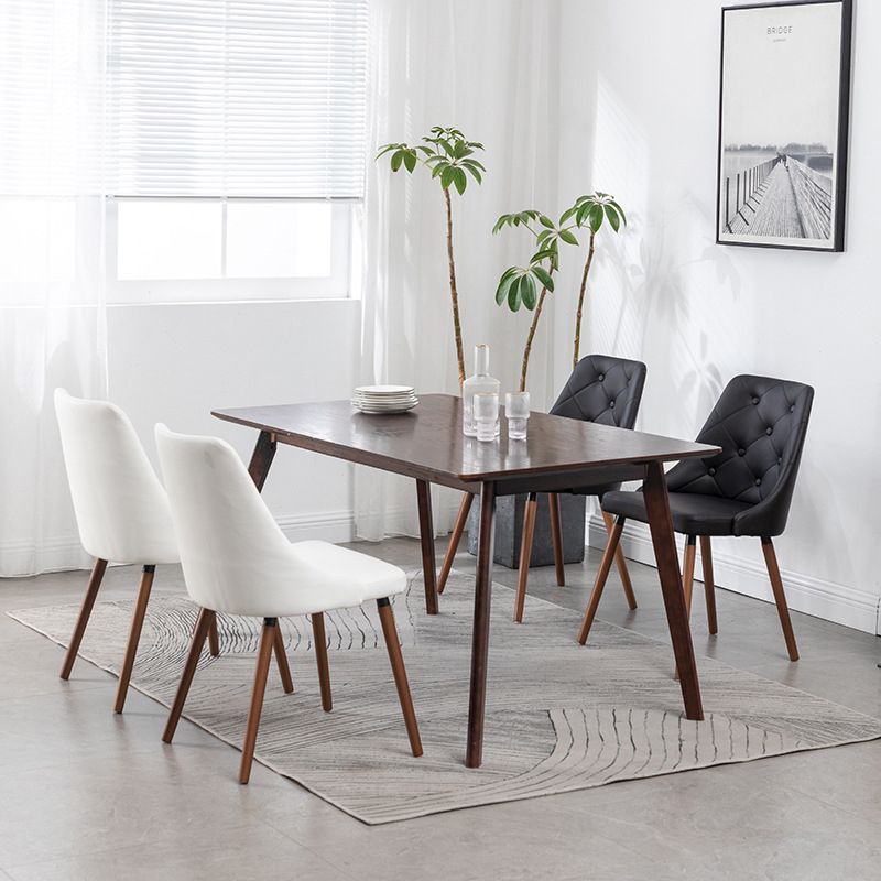 Sillas de comedor de cuero PU modernas muebles parsons con patas de madera en acabado mate para casa