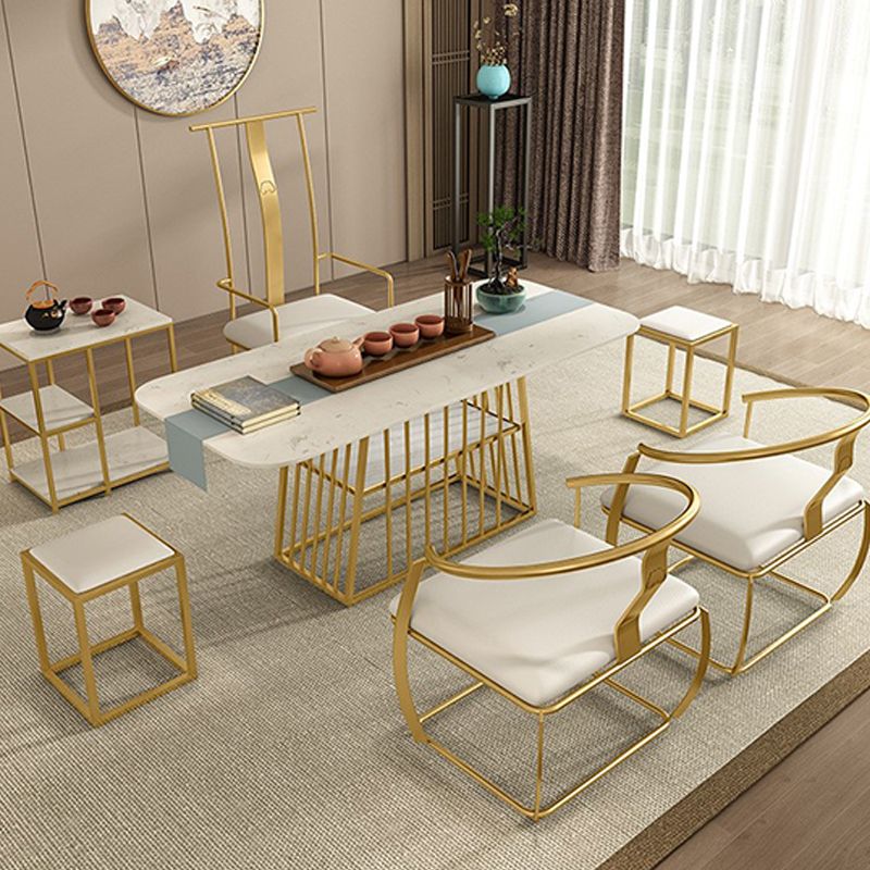 Table en métal et en pierre