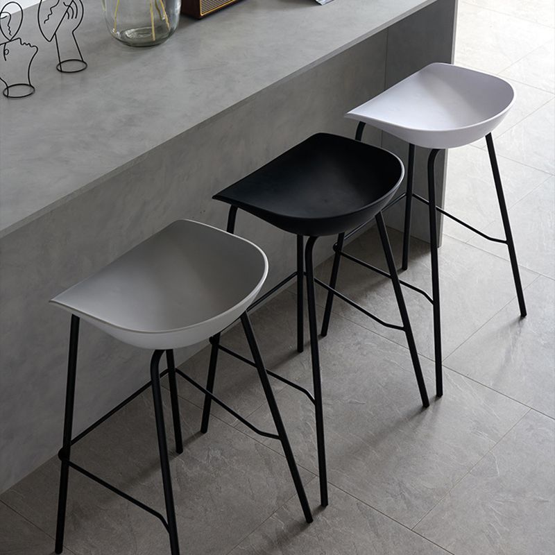 Scandinavian Metal Plastic Counter Stools Backless Bar Stools with Bucket Seat Clearhalo 'Bar Furniture' 'Bar Stools' 'bar_stools' 'furn' 'furn_bar_stools' 'furniture_bar_stools' 'Kitchen & Dining Furniture' 'kitchen&dining_furn' 'kitchen' 'kitchen_furn' Furniture' 1200x1200_eeffa460-83d3-4ba1-9972-99c7bf28be3b